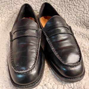 ClassicWomen's solmilano Black Loafers Size 7